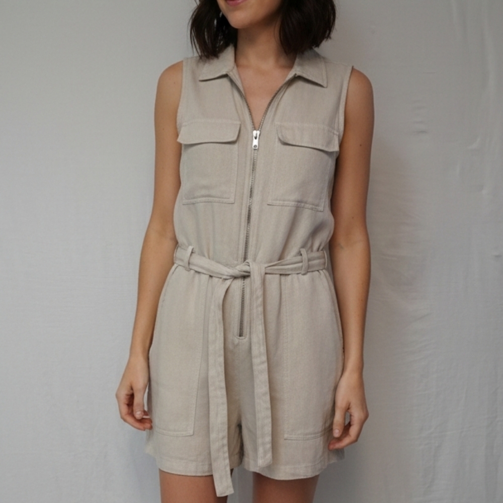 Cloth & Stone Anthroplogia Light Tan Romper Size M
